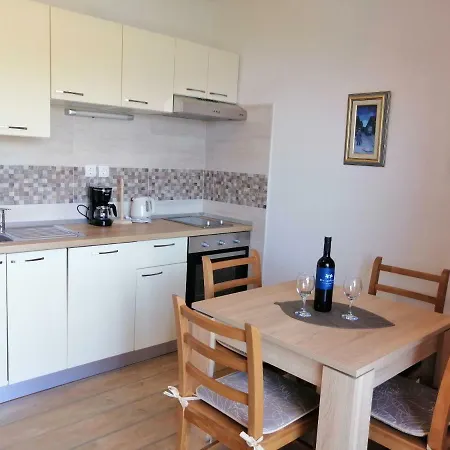 Apartments And Room Caric Jelsa  Exterior photo
