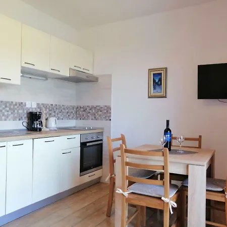 Apartments And Room Caric Jelsa  Exterior photo