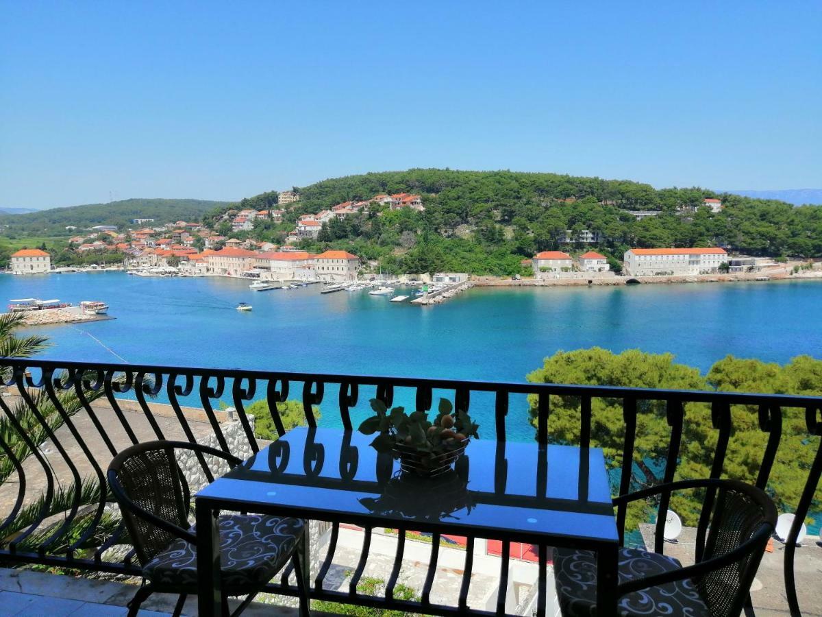 And Caric Apartment Jelsa (Hvar)