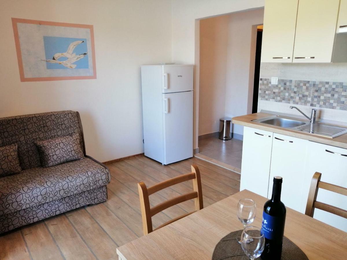 Apartment And Caric Jelsa (Hvar)