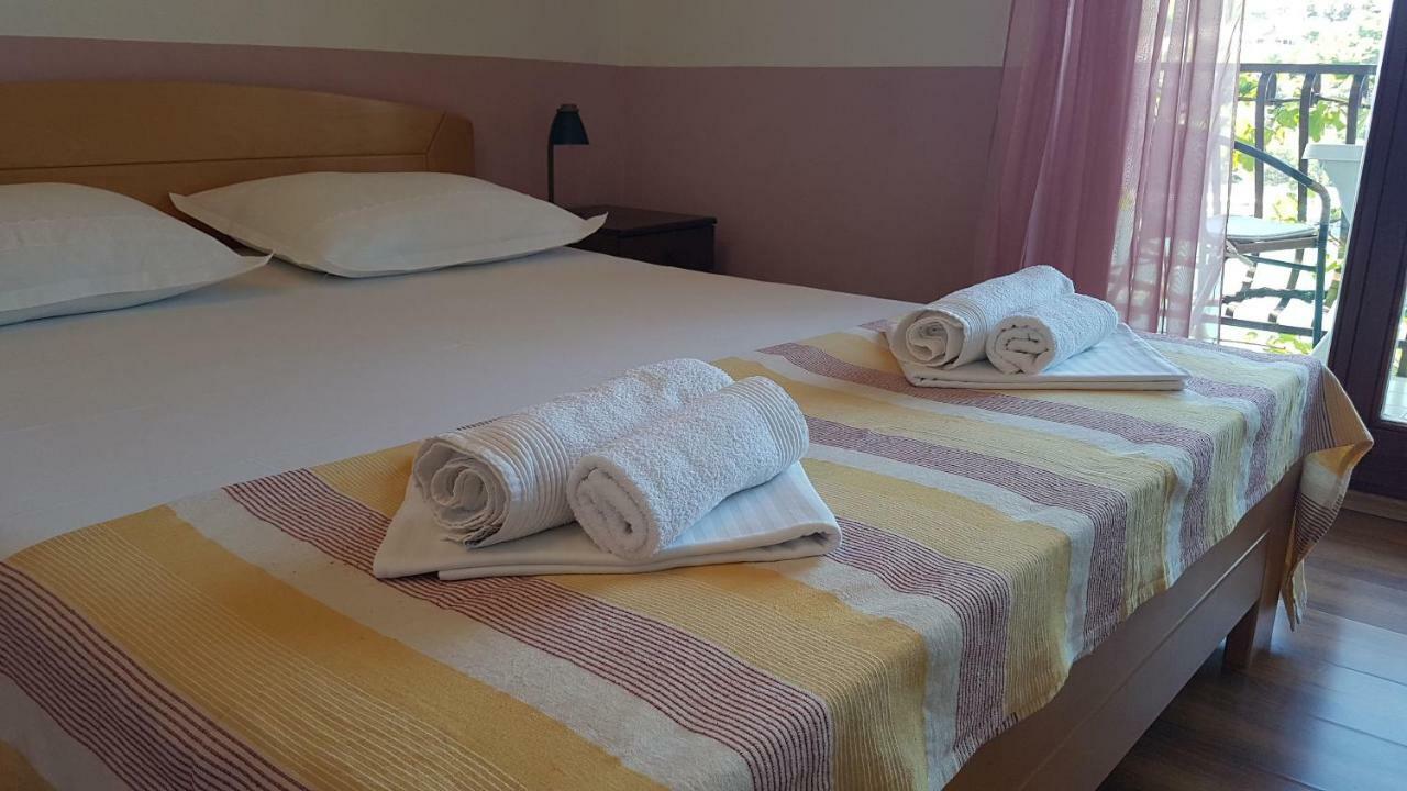 And Caric Apartment