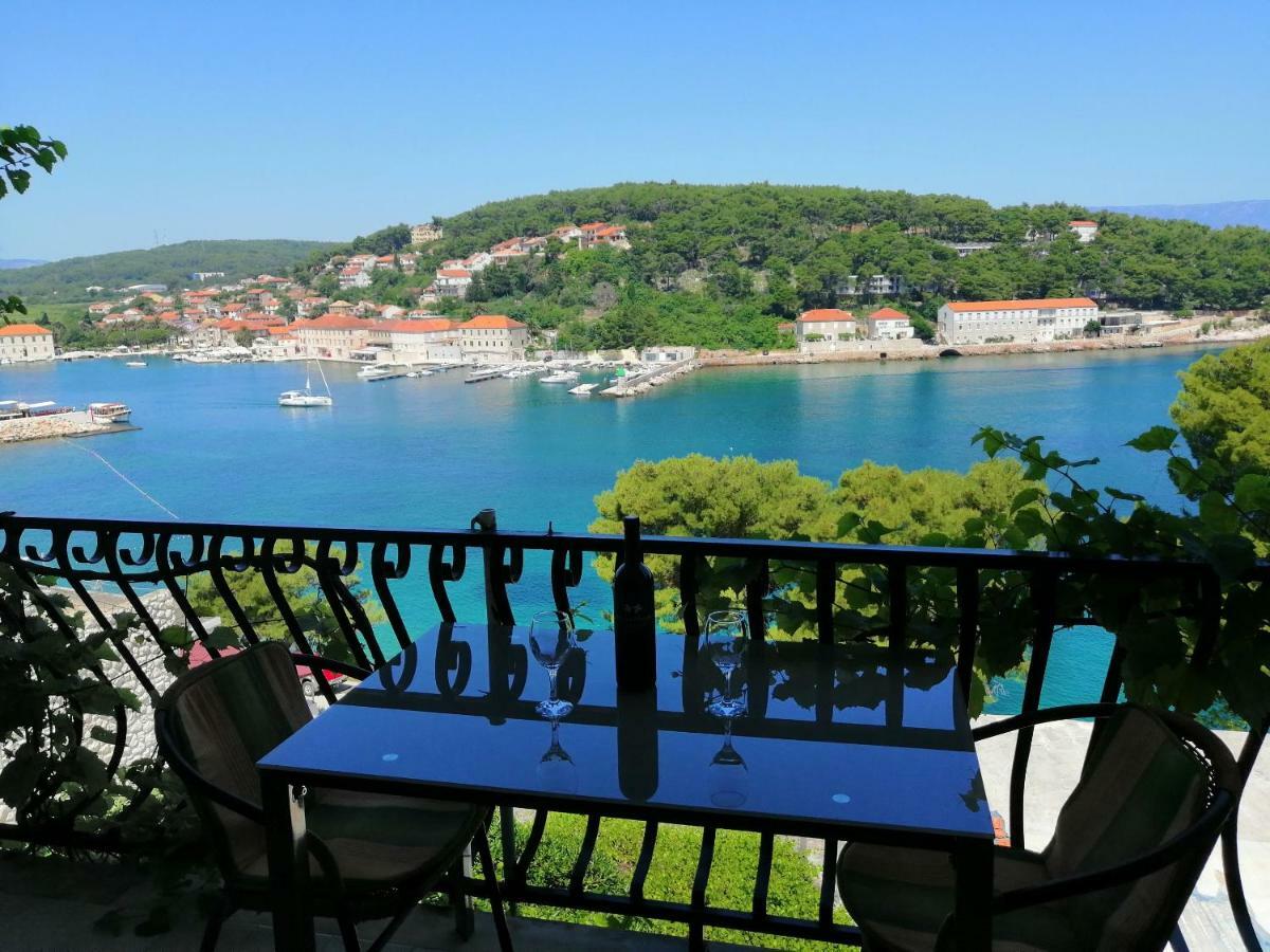 And Caric Apartment Jelsa (Hvar)