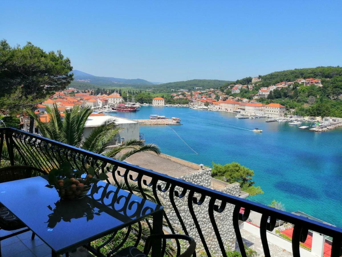 And Caric * Jelsa (Hvar)