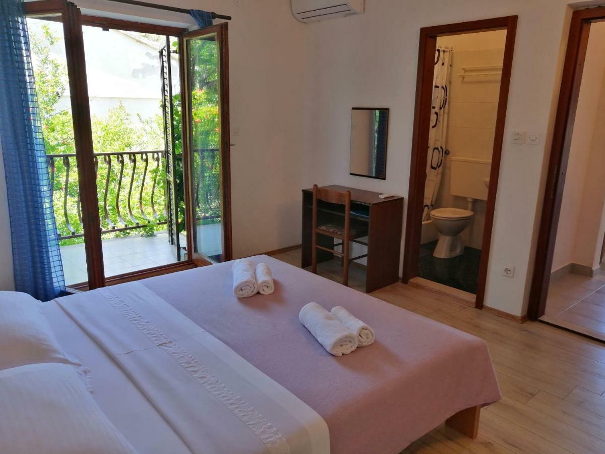 And Caric Apartment *